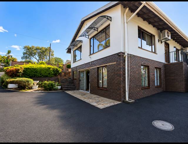 3 BEDROOM HOUSE FOR SALE IN BEREA WEST